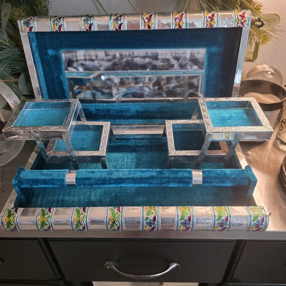 Source Unknown Multicolor Embellished Jewelry Box - image 3